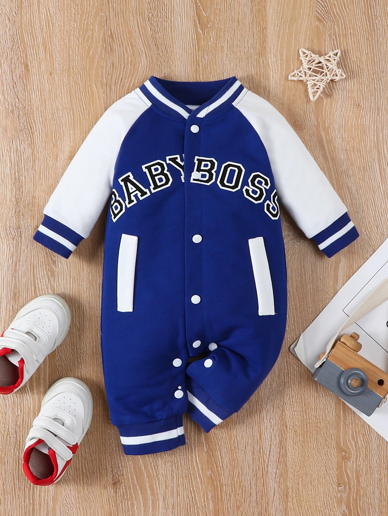 Fashionable letter printed long sleeved round neck cute and personalized baby boy jumpsuit